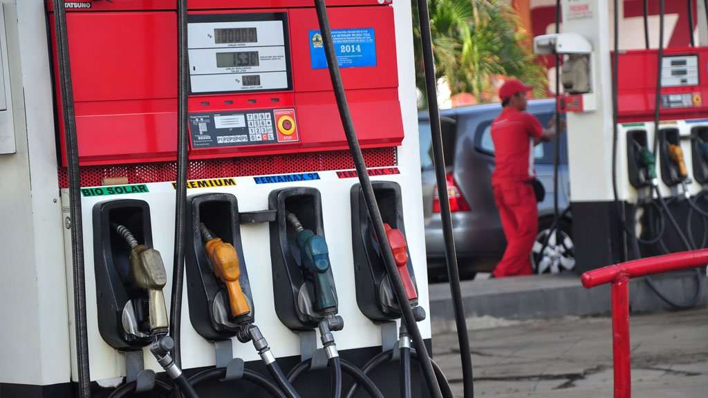 Pertamina Turunkan Harga BBM, Pertamax Kini Rp 9.850 Pertamina Turunkan Harga BBM, Pertamax Kini Rp 9.850