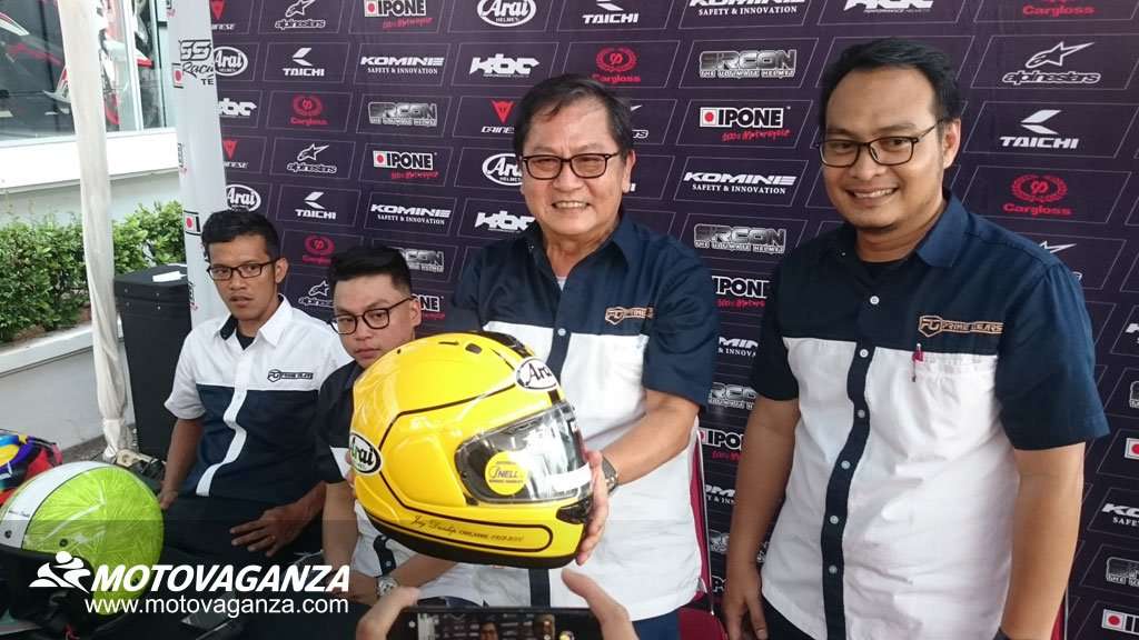 Prime Gears Lelang Helm Arai RX7X Joey Dunlop Limited Edition Prime Gears Lelang Helm Arai RX7X Joey Dunlop Limited Edition