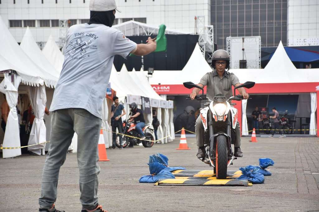 Mau Test Ride Motor di IIMS 2019? Begini Caranya Mau Test Ride Motor di IIMS 2019? Begini Caranya
