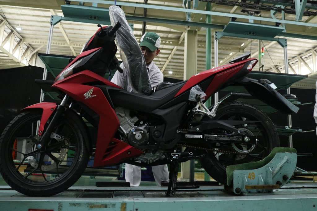 Honda Supra GTR150 Dapat Tambahan Strip dan Warna Baru Honda Supra GTR150 Dapat Tambahan Strip dan Warna Baru