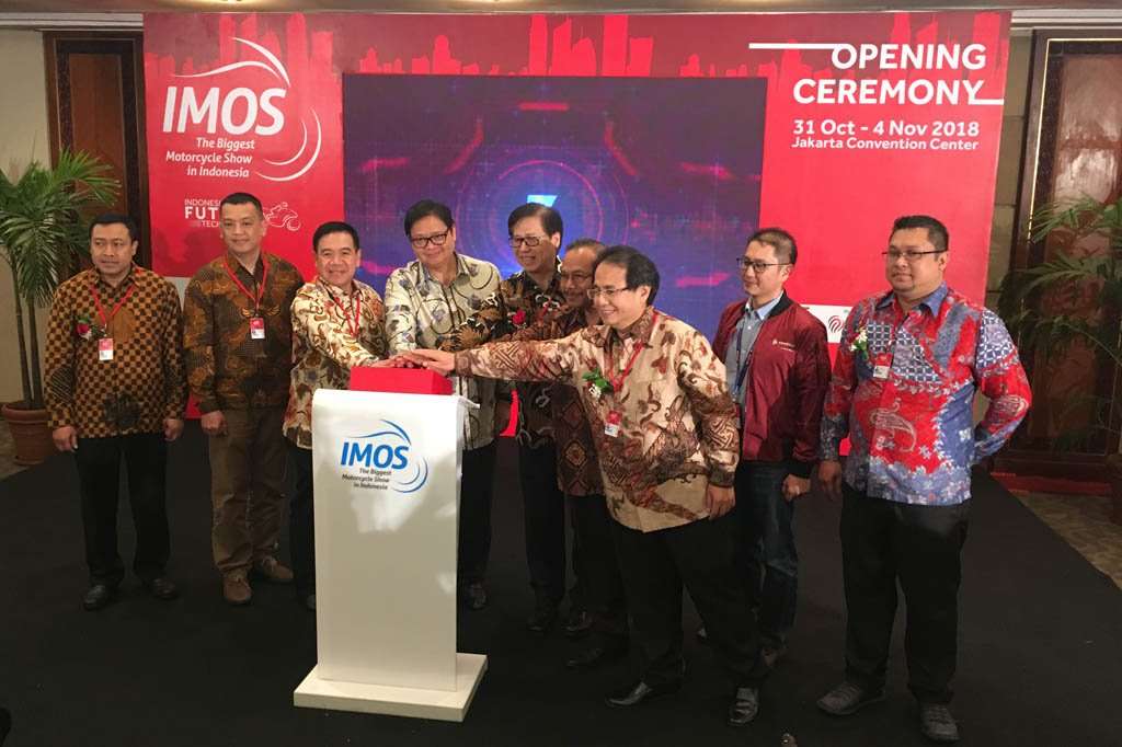 IMOS 2018 Resmi Dibuka, Menperin Harapkan Industri Roda Dua Tumbuh IMOS 2018 Resmi Dibuka, Menperin Harapkan Industri Roda Dua Tumbuh