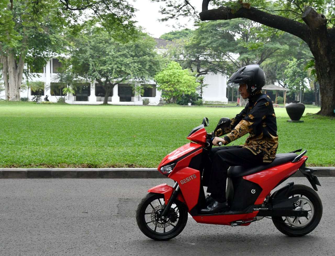 Motor Listrik Gesits dan Triumph Dipastikan Tampil di IIMS 2019 Motor Listrik Gesits dan Triumph Dipastikan Tampil di IIMS 2019