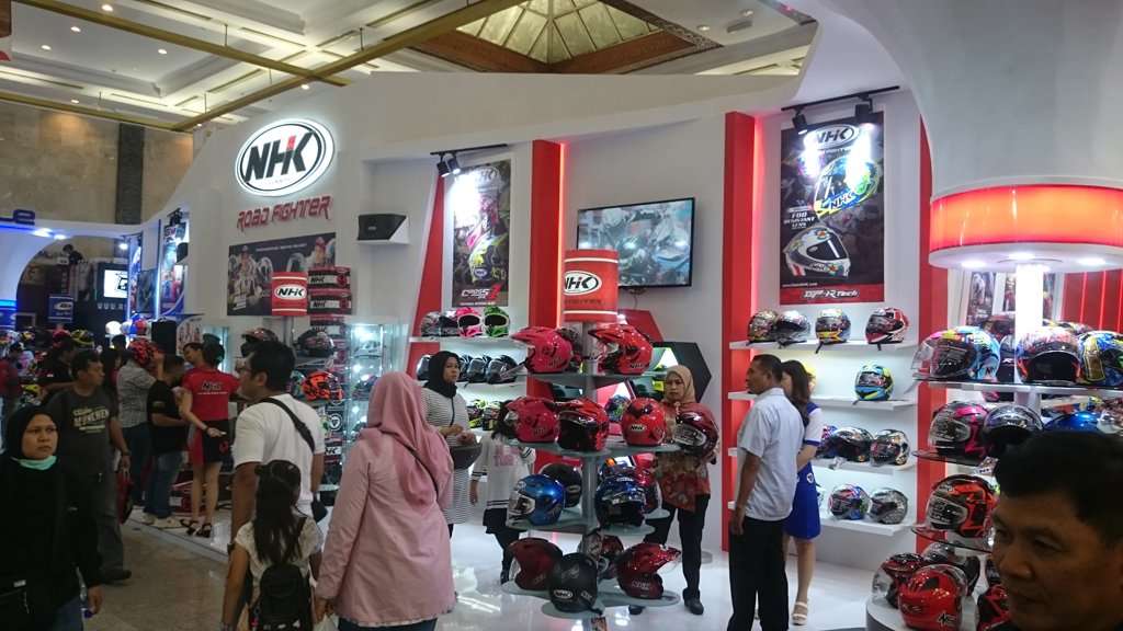 Jor-joran Diskon Produk Aftermarket dan Apparel di IMOS 2018 Jor-joran Diskon Produk Aftermarket dan Apparel di IMOS 2018