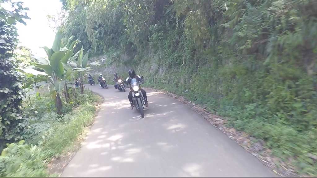 Lalui Tanjakan dan Turunan Terjal, Mampukah Royal Enfield Himalayan Bertahan? Lalui Tanjakan dan Turunan Terjal, Mampukah Royal Enfield Himalayan Bertahan?