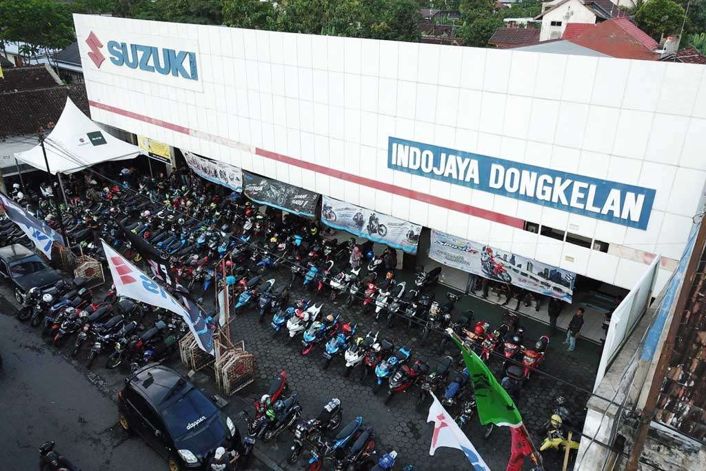 700 Biker Hebohkan Suzuki Saturday Night Ride Yogyakarta 700 Biker Hebohkan Suzuki Saturday Night Ride Yogyakarta
