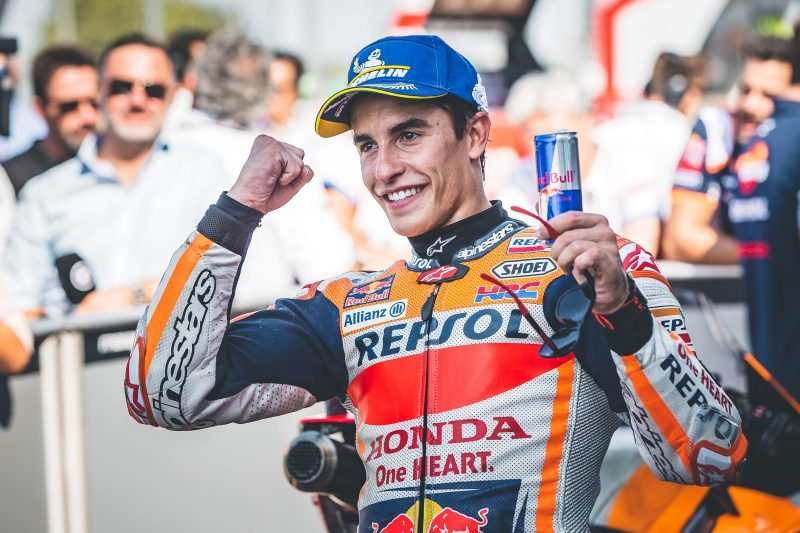 Marquez Kalahkan Rossi untuk Raih Pole ke-60 di Silverstone Marquez Kalahkan Rossi untuk Raih Pole ke-60 di Silverstone