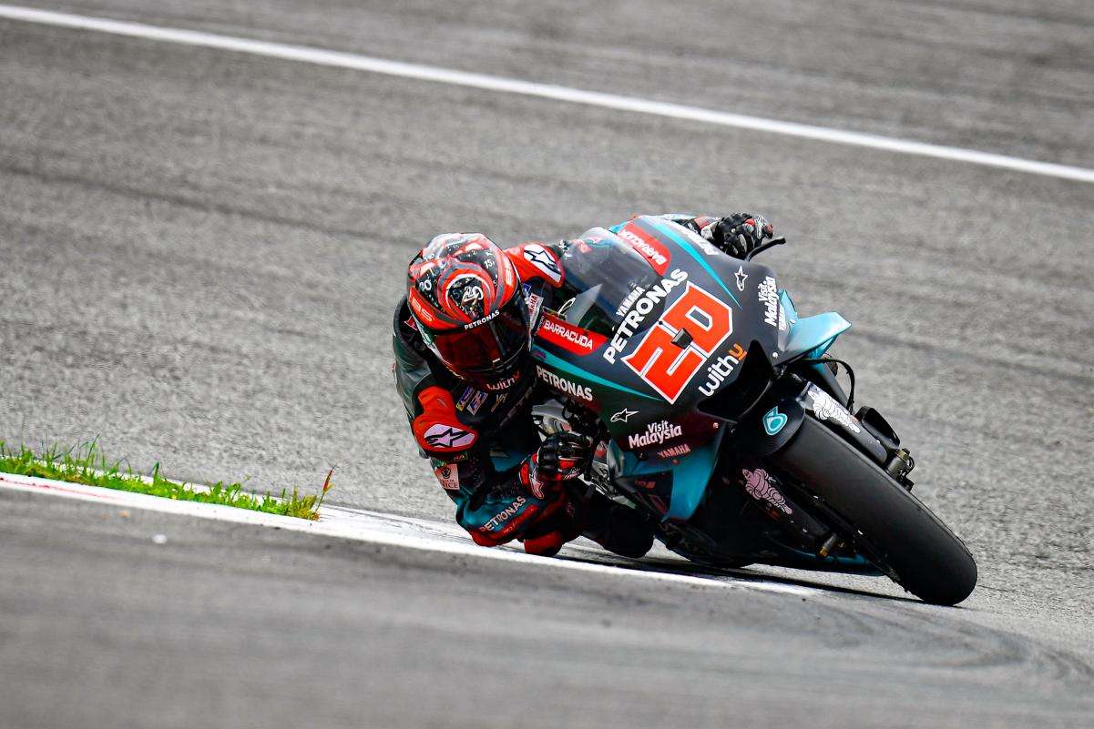Fabio Quartararo Tercepat di FP2, Rossi Membayangi di Posisi 5 Fabio Quartararo Tercepat di FP2, Rossi Membayangi di Posisi 5