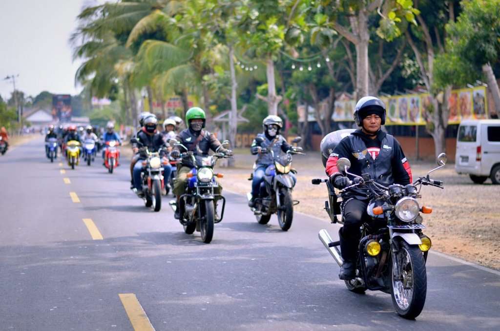 450 Bikers Suzuki Sunmori Menyusuri Pantai Ujung Barat Pulau Jawa 450 Bikers Suzuki Sunmori Menyusuri Pantai Ujung Barat Pulau Jawa