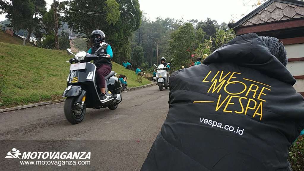 Menjajal Kemampuan Vespa GTS Super Tech 300 Menjajal Kemampuan Vespa GTS Super Tech 300