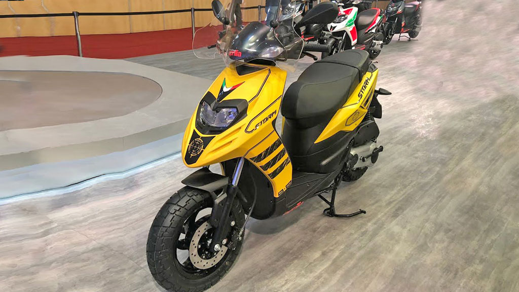Aprilia Storm 125, Skutik Eksentrik Lawan Honda BeAT Aprilia Storm 125, Skutik Eksentrik Lawan Honda BeAT