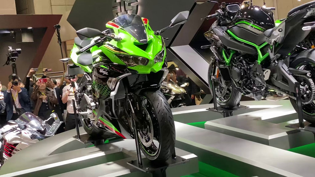Kawasaki Ninja ZX-25R Open PO, Booking Fee Cuma Rp 5 Juta! Kawasaki Ninja ZX-25R Open PO, Booking Fee Cuma Rp 5 Juta!