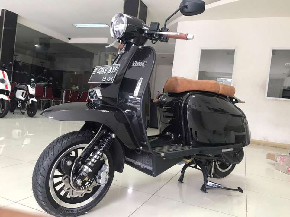Royal Alloy Segera Masuk Indonesia, Siap Lawan Lambretta dan Vespa Royal Alloy Segera Masuk Indonesia, Siap Lawan Lambretta dan Vespa