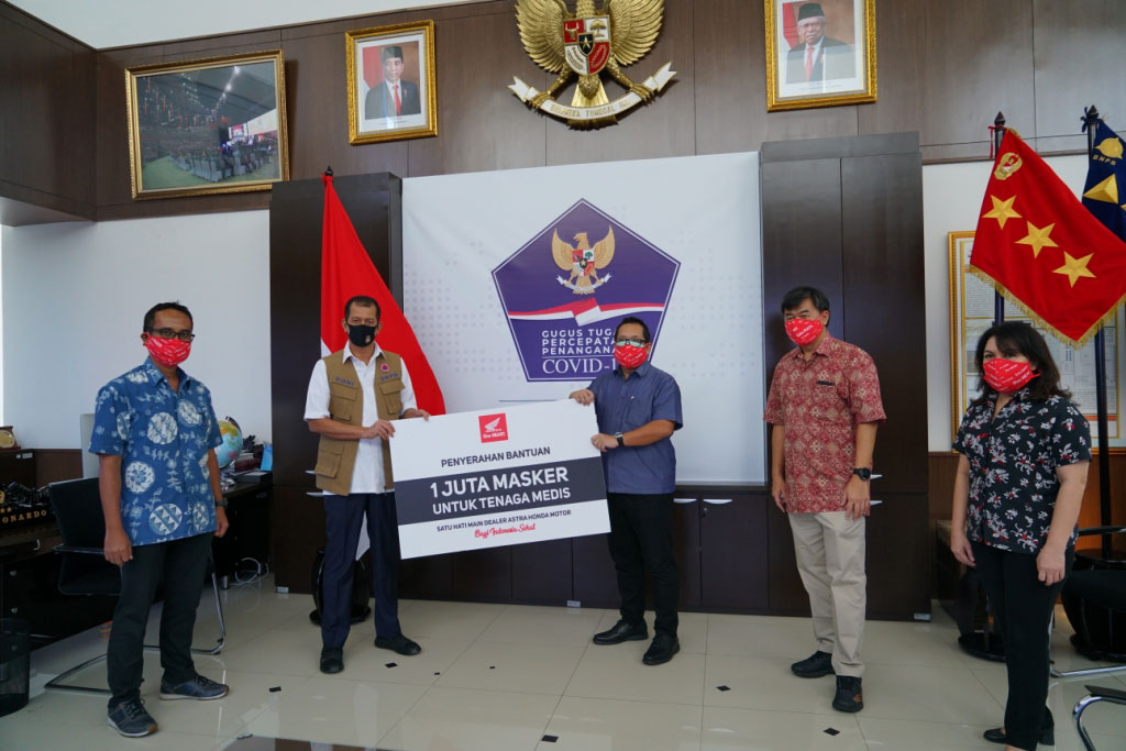 Main Dealer Astra Honda Motor Donasi 1 Juta Masker Main Dealer Astra Honda Motor Donasi 1 Juta Masker