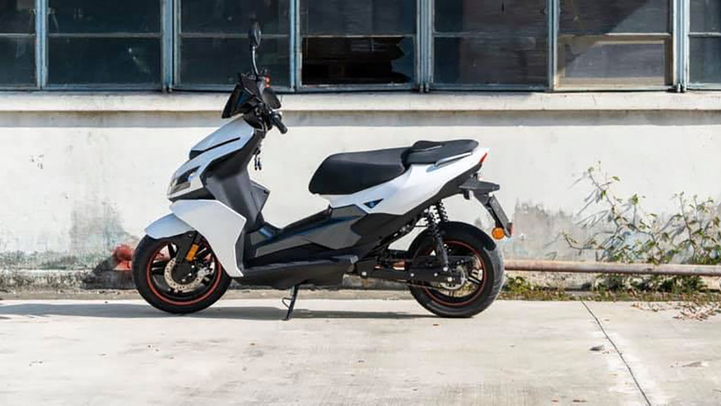 2 Sepeda Motor Listrik Singapura Siap Masuk Indonesia