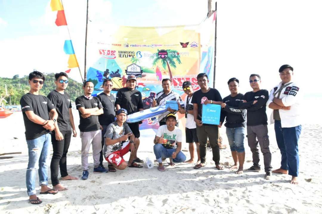 BrothershipX Lampung Gelar HUT RI di Pantai Minang Rua BrothershipX Lampung Gelar HUT RI di Pantai Minang Rua