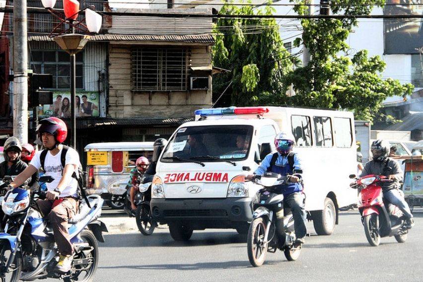 Ambulance, Manila