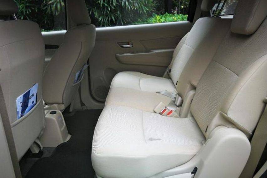 Suzuki Ertiga Second Row