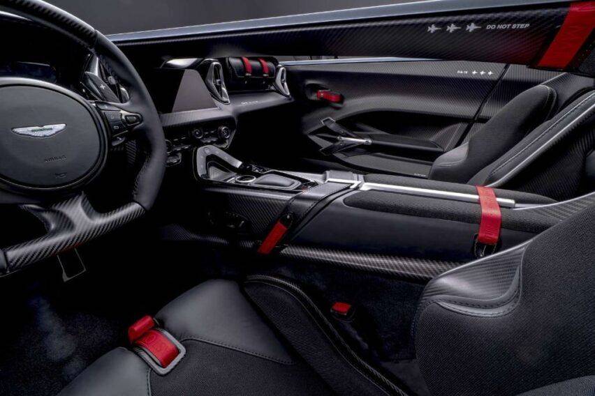 Aston Martin V12 Speedster interior