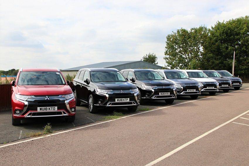 MITSUBISHI OUTLANDER PHEV