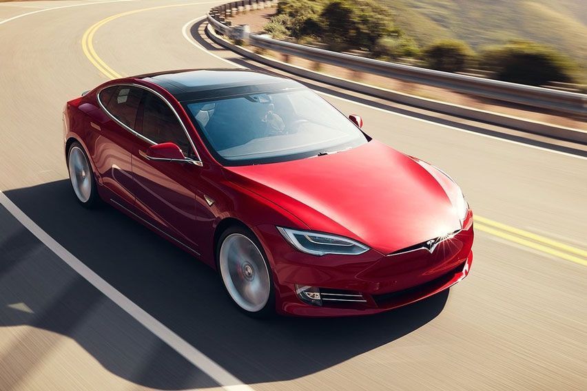 Tesla Model S 2024 Harga, Review, Spesifikasi & Promo April - Zigwheels  Indonesia