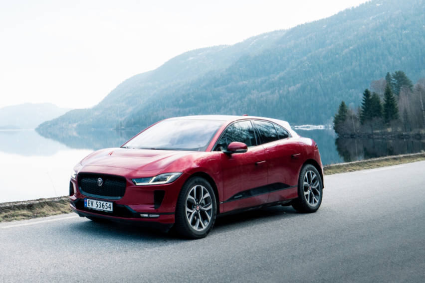 JAGUAR I-PACE ELECTRIC TAXIS