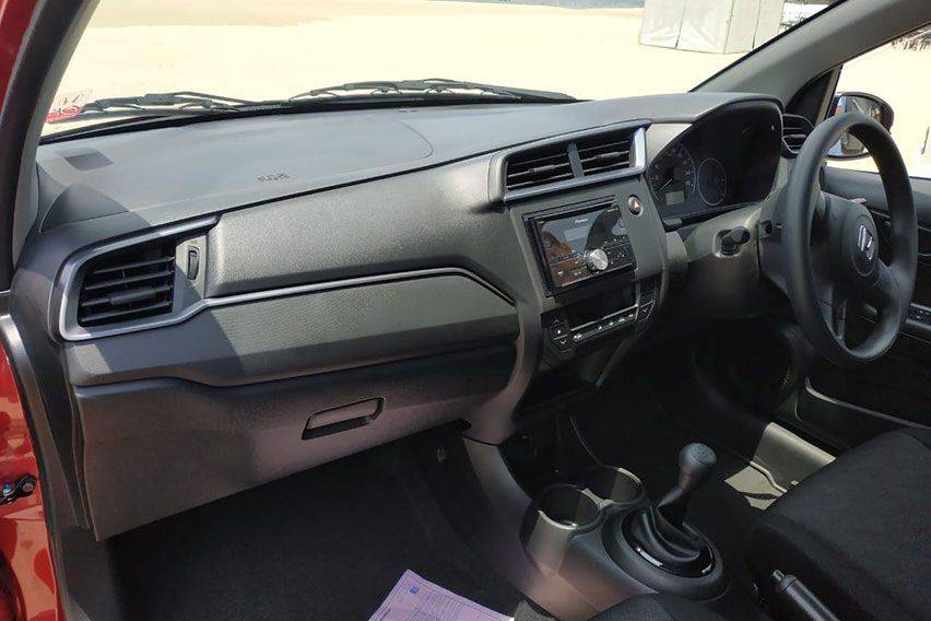 Honda Mobilio interior