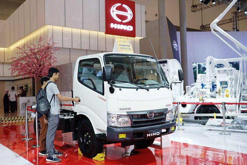 Keren, Sekarang Bisa Beli Truk Dan Bus Hino Lewat Online