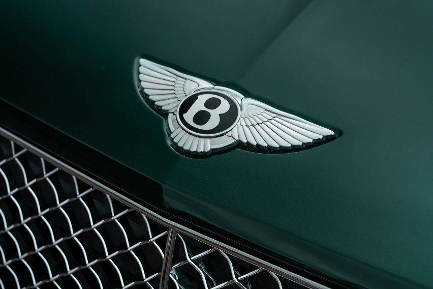 https://www.bentleymedia.com/en/newsitem/1117-continental-gt-family-gets-new-colours-and-features-for-the-summer/#images