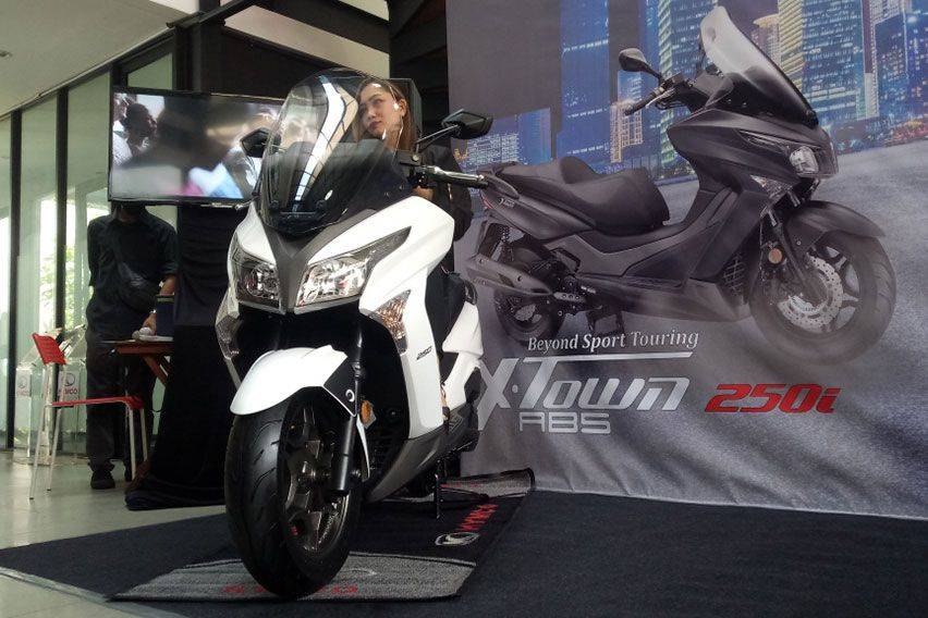 Mirip, Ini Beda Kymco X-Town 250i dan Downtown 250i