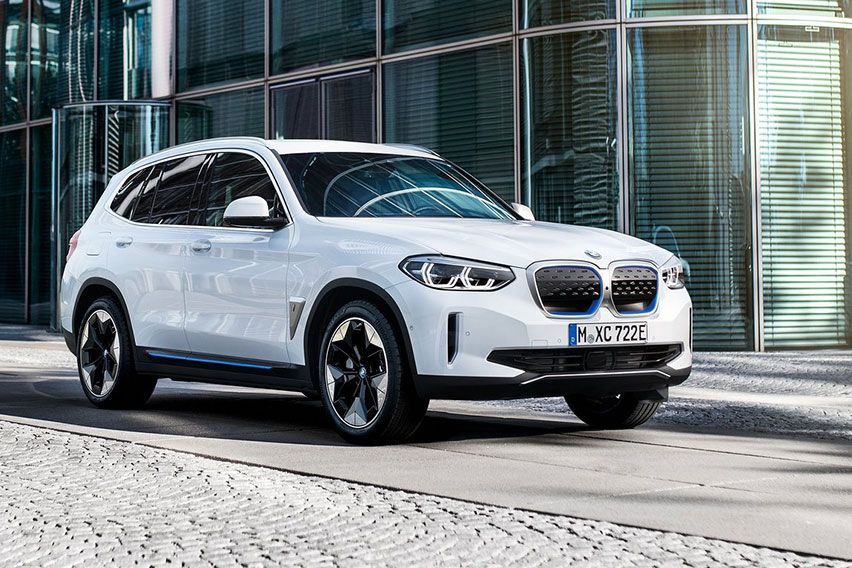 BMW iX3, SAV dengan Performa EV yang Tak Biasa