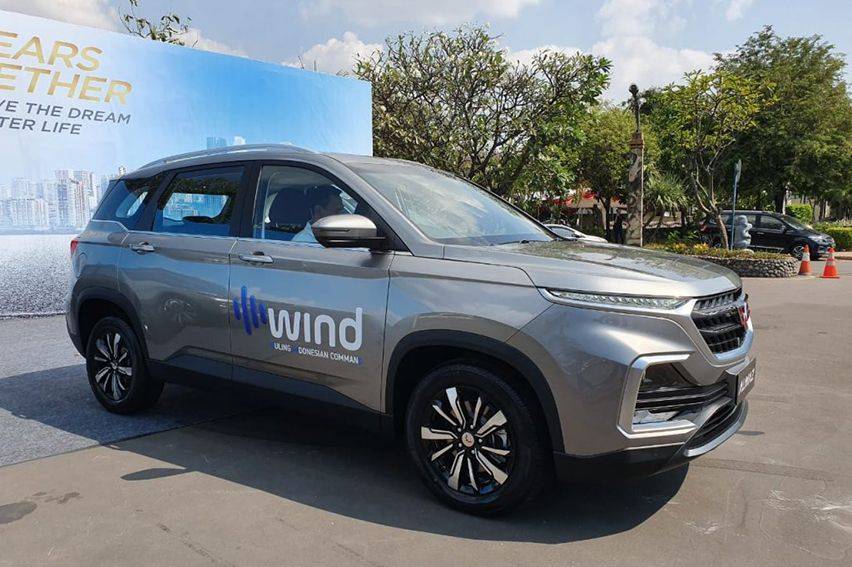 Wuling Almaz