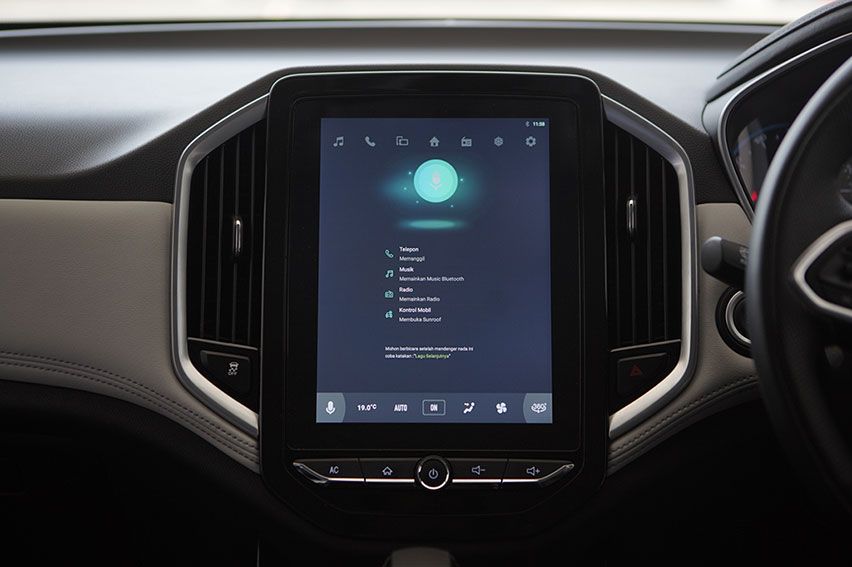 Voice Command Berbahasa Indonesia Pertama, Wuling WIND Raih Penghargaan Voice Command Berbahasa Indonesia Pertama, Wuling WIND Raih Penghargaan