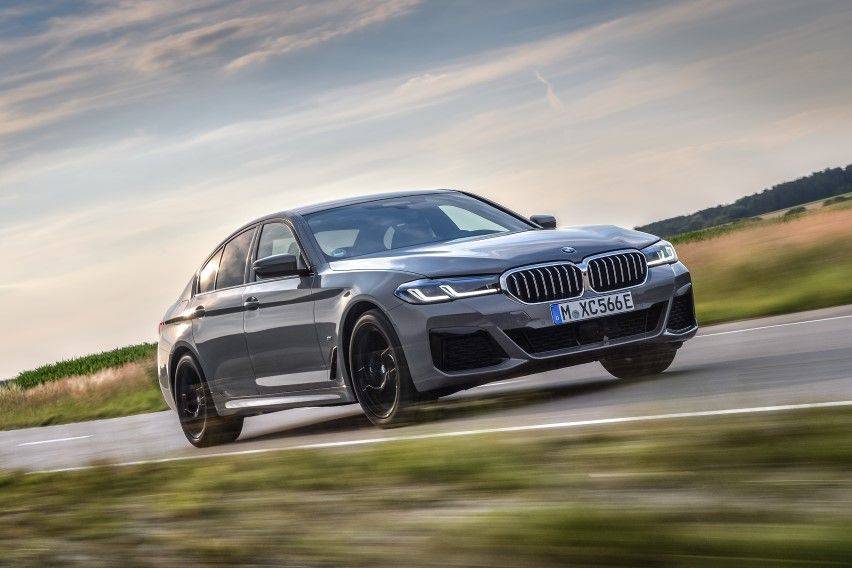 BMW introduces new hybrid 545e xDrive sedan with 394hp