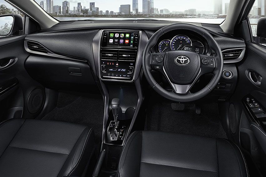 Toyota Ativ interior