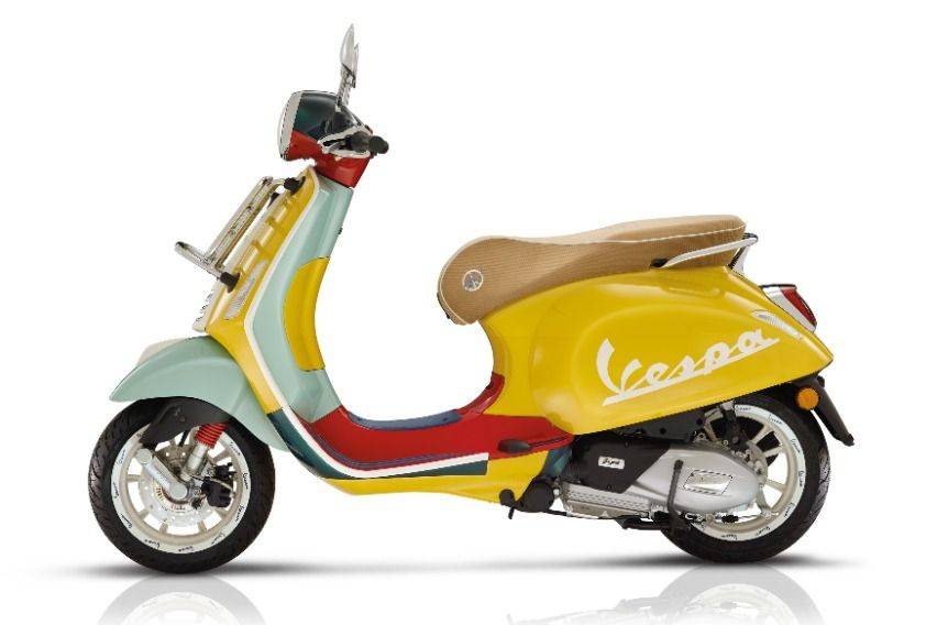 vespa primavera sean wotherspoon