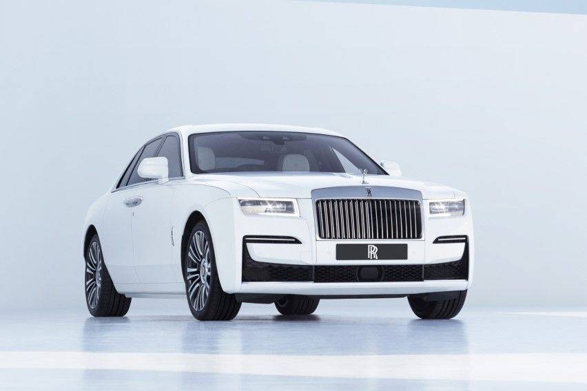 2021 Rolls-Royce Ghost Stretches Its Wheelbase, Becomes The Ghost