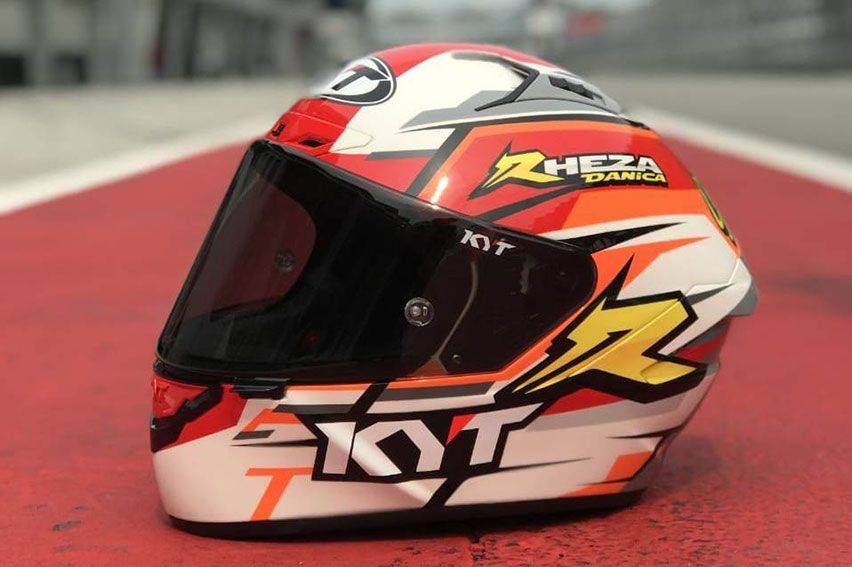 Helm Pembalap AHRT