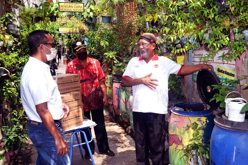 Peringati Hari Ozon Sedunia, AHM Bagi-Bagi 1.000 Paket Sembako Peringati Hari Ozon Sedunia, AHM Bagi-Bagi 1.000 Paket Sembako
