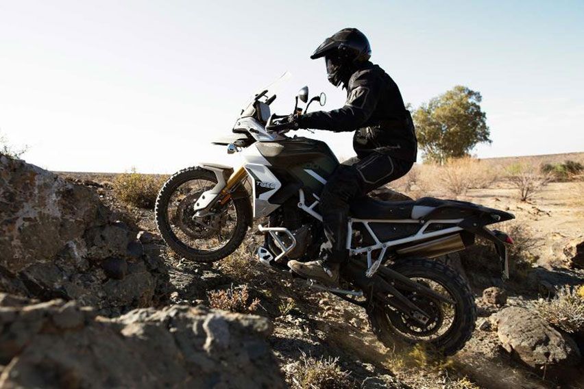 Ulas Beda Triumph Tiger 900 Rally dan Rally Pro Triumph Tiger 900