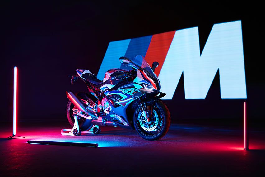 BMW M1000RR Resmi Diperkenalkan, Serba Wah BMW M1000RR