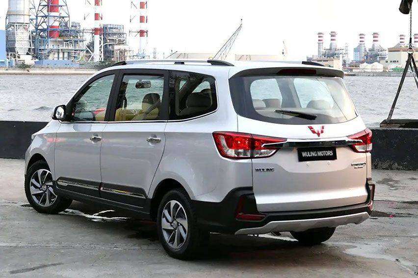 Wuling Confero S