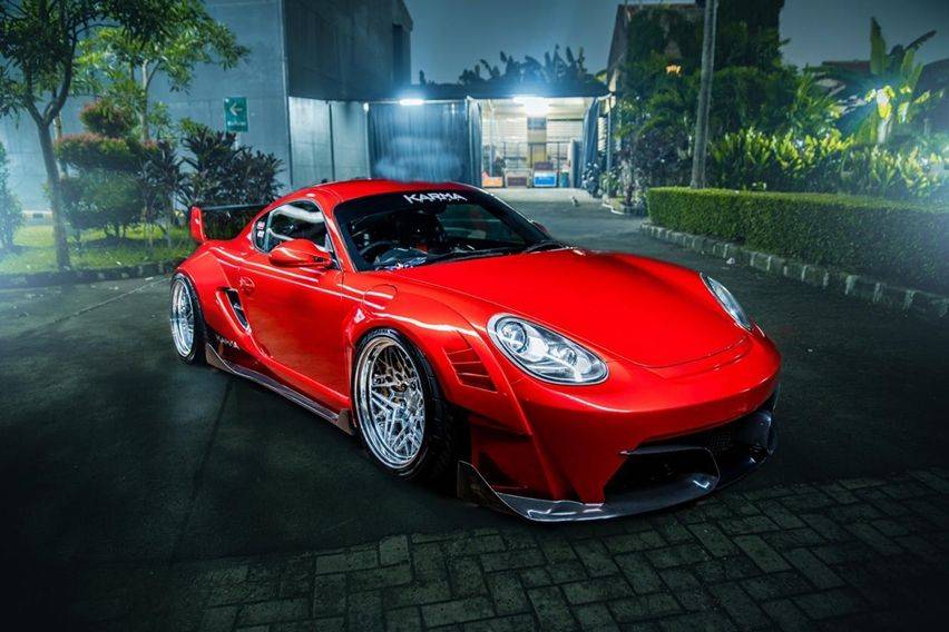 Porsche Cayman dengan Body Kit Karma Pukau IMX 2020