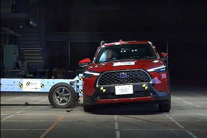 corolla cross crash test