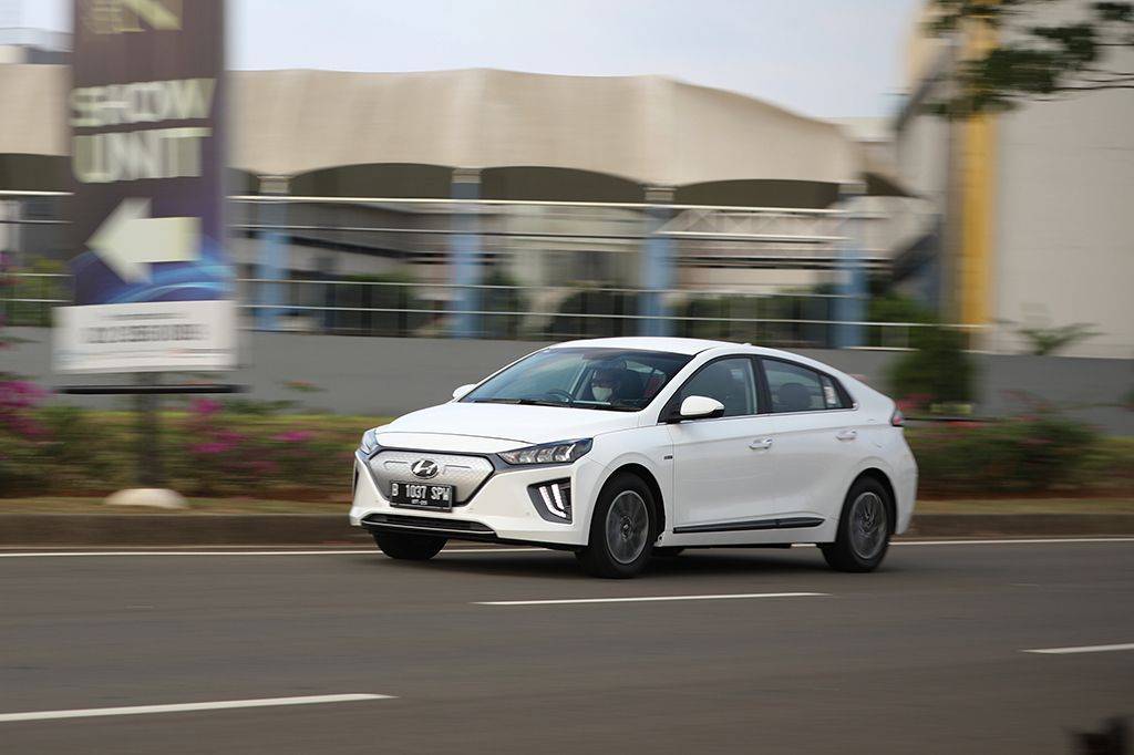 Review Hyundai Ioniq Indonesia