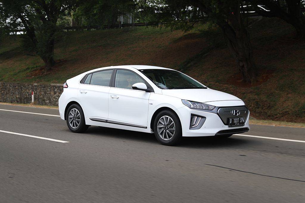 Review Hyundai Ioniq Indonesia