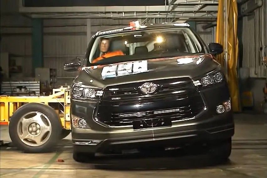 New Toyota Kijang Innova Raih Rating Uji Tabrak Tertinggi New Toyota Kijang Innova Raih Rating Uji Tabrak Tertinggi