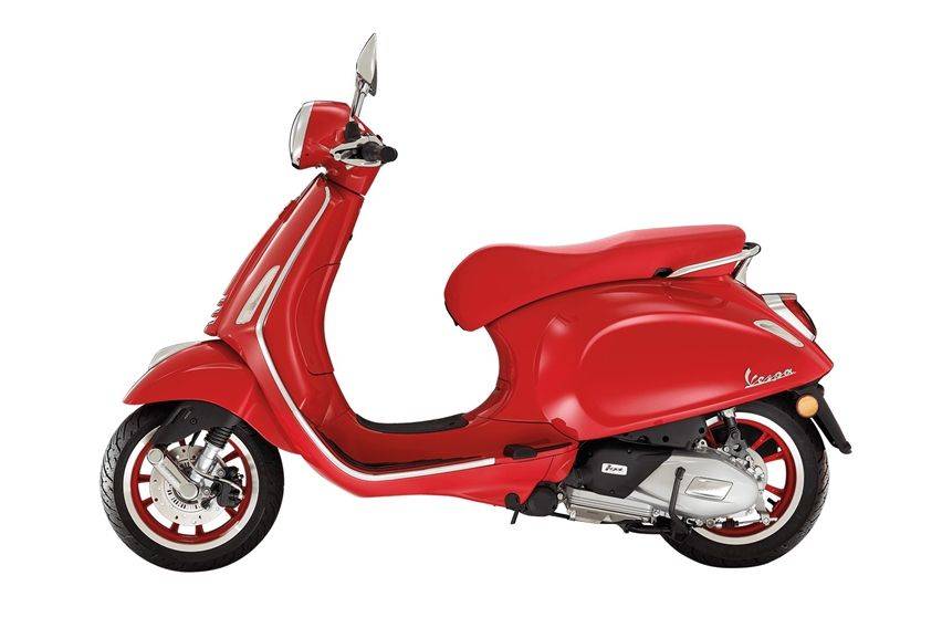 Vespa Primavera Red