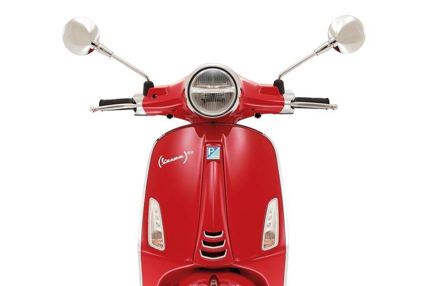 Vespa Primavera Red