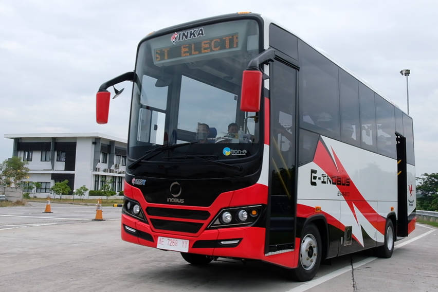 bus listrik indonesia