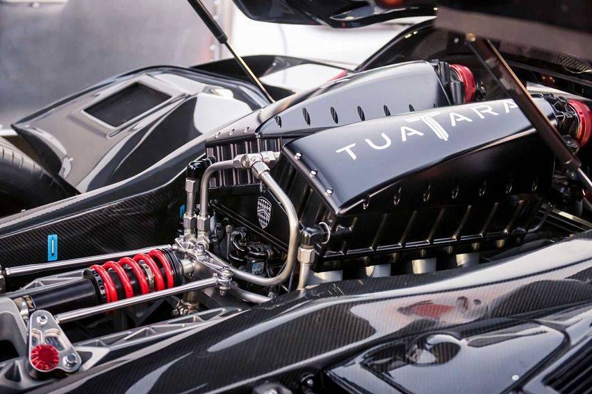 SSC Tuatara engine